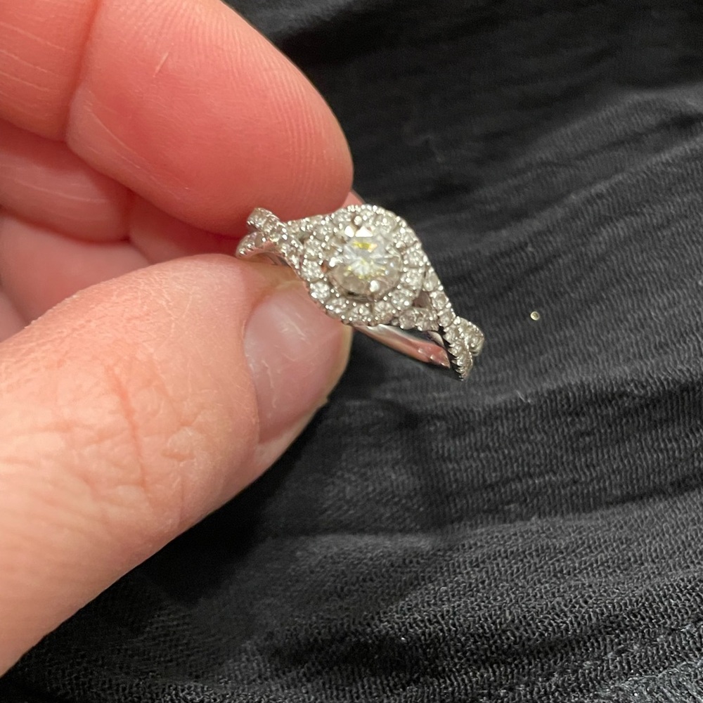 Ingrams jewelry wedding ring.